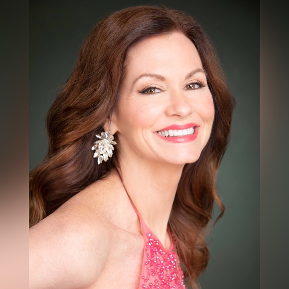 Meet your Posher, Jeananne - Picture 2 of 2